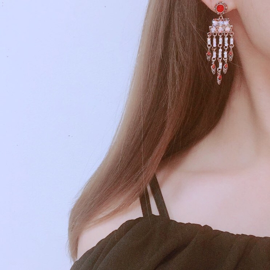 Red Cock Chandelier Earring Point Cycle Good Bling