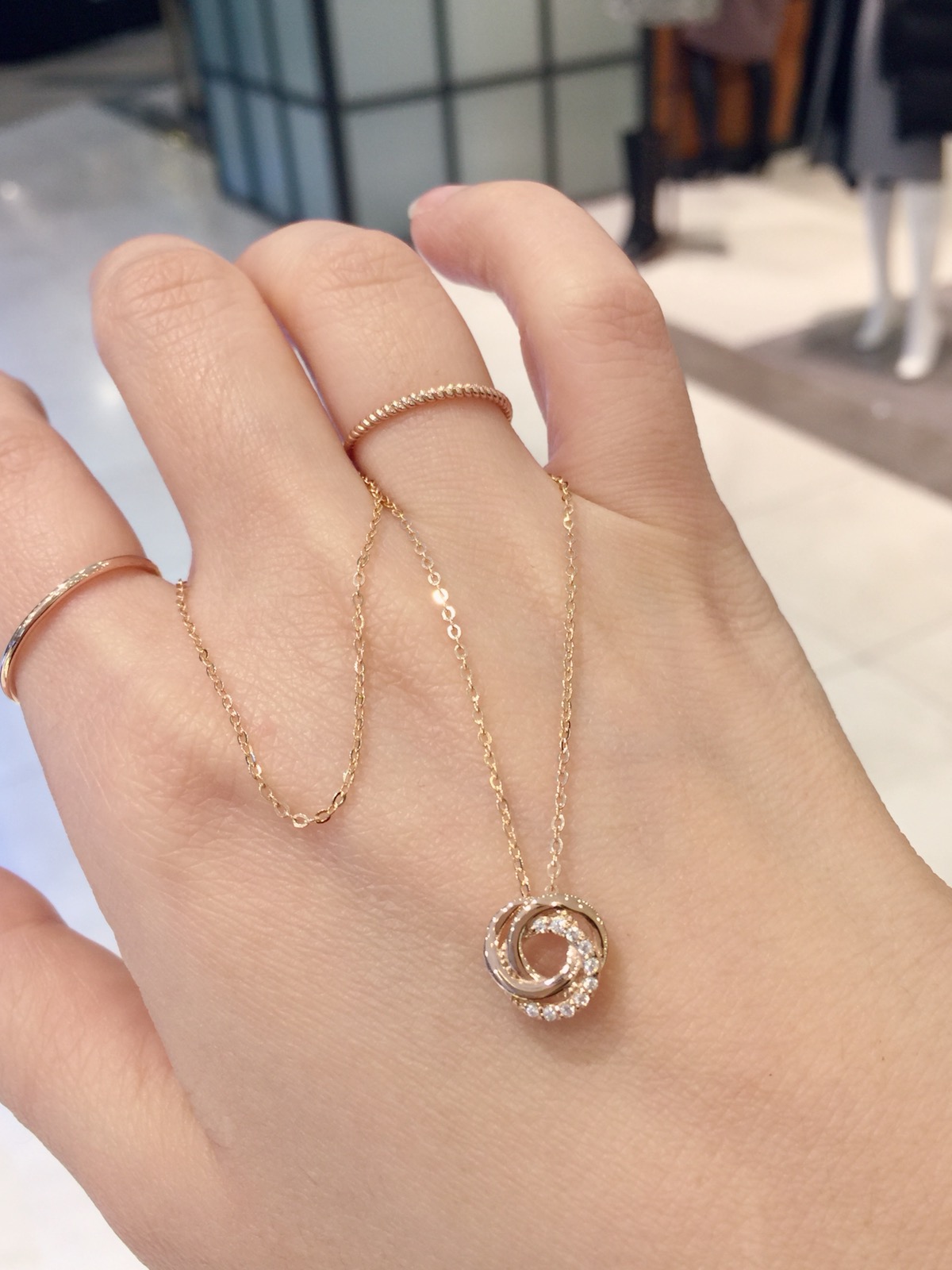Lloyd Triangle Knot Necklace LPP17069 LN090434 Wom