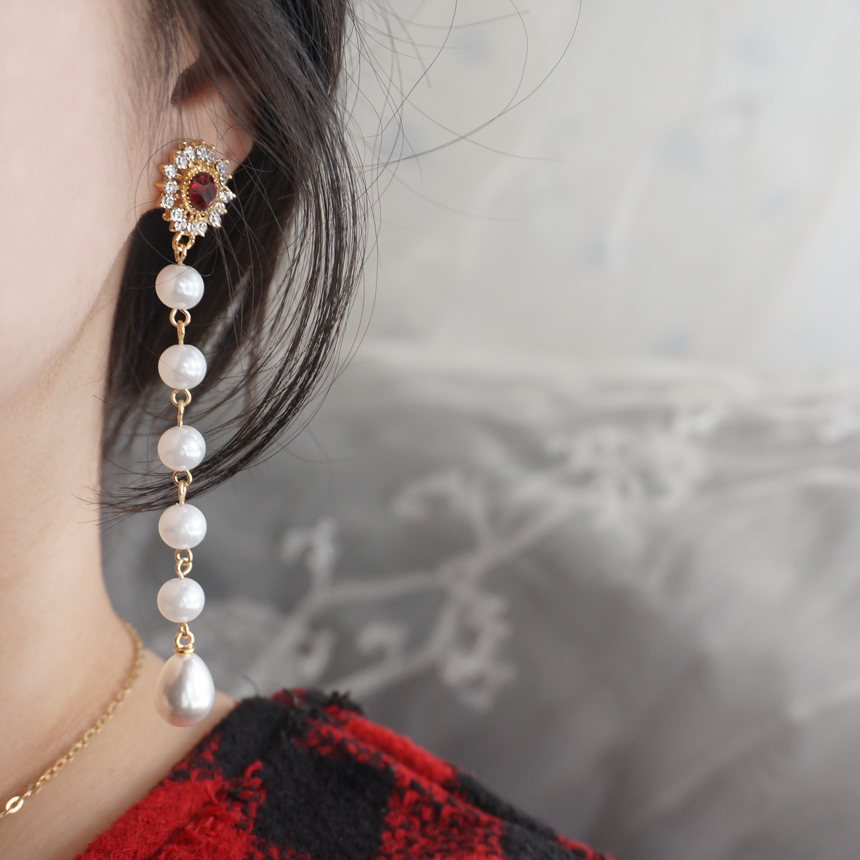 Specials Vintage Flower Cubic Pearl Tassel Heart D