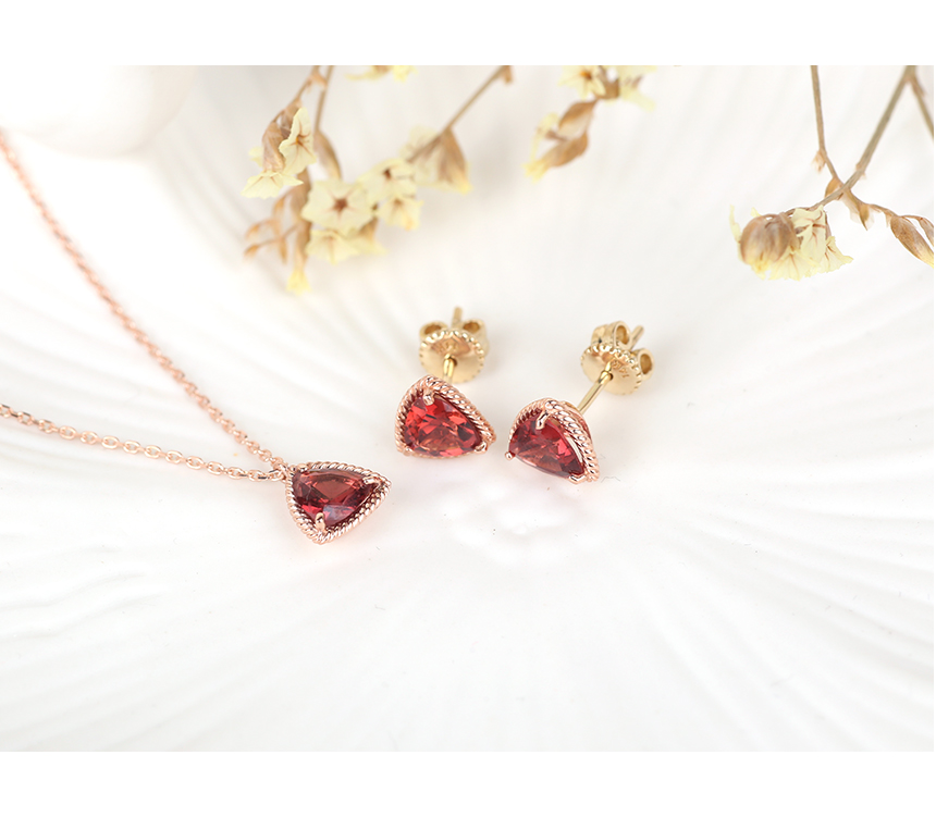 January Birthstone Triangle 14k18k Garnet Necklace