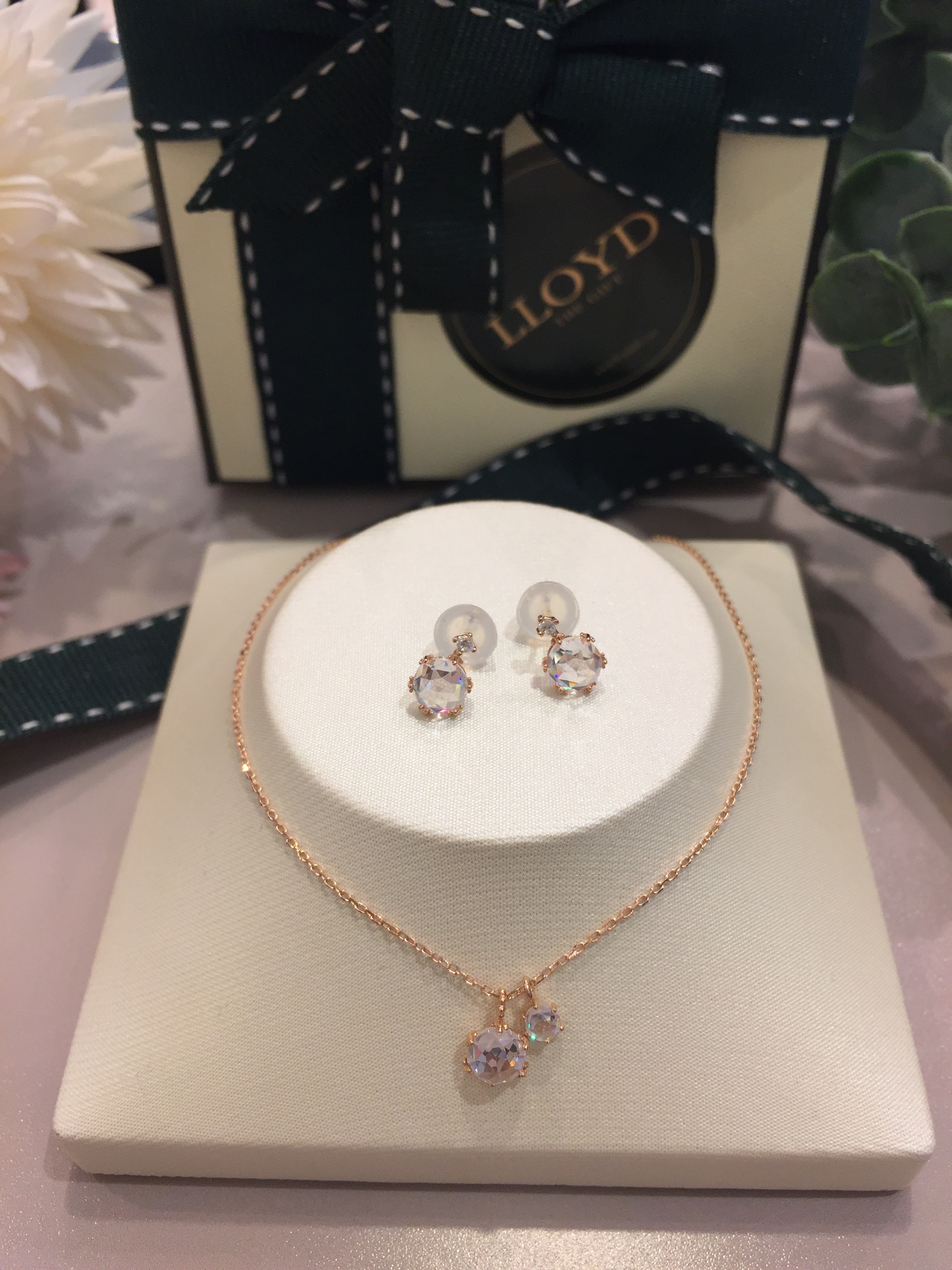 Lloyd dome cutting necklace LNN17206 LPTG2098 Love