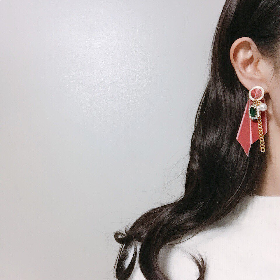 Jenny Drop Earrings White, Gray, Pink Romantic Loo