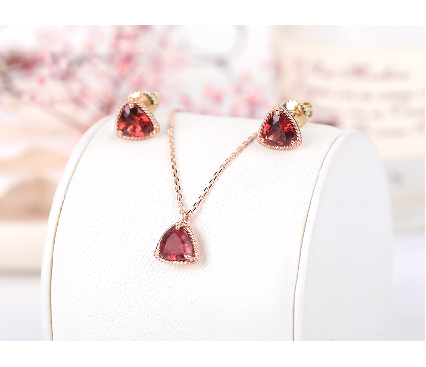 January Birthstone Triangle 14k18k Garnet Necklace