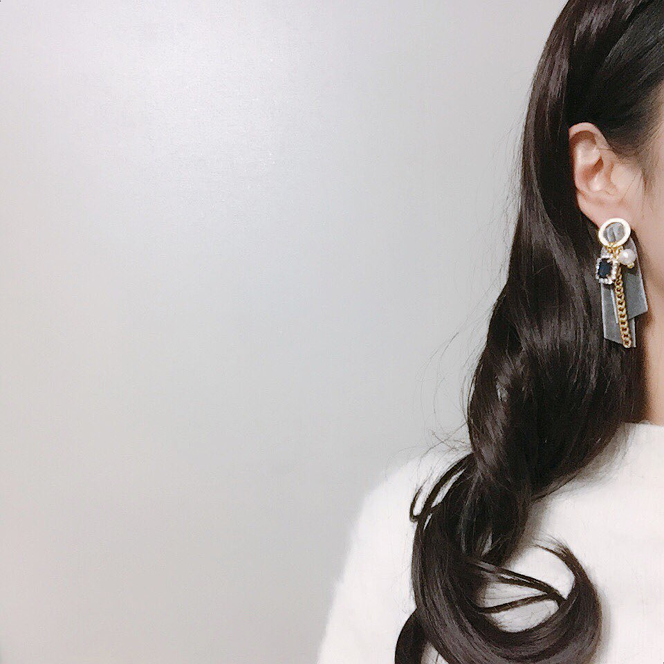 Jenny Drop Earrings White, Gray, Pink Romantic Loo