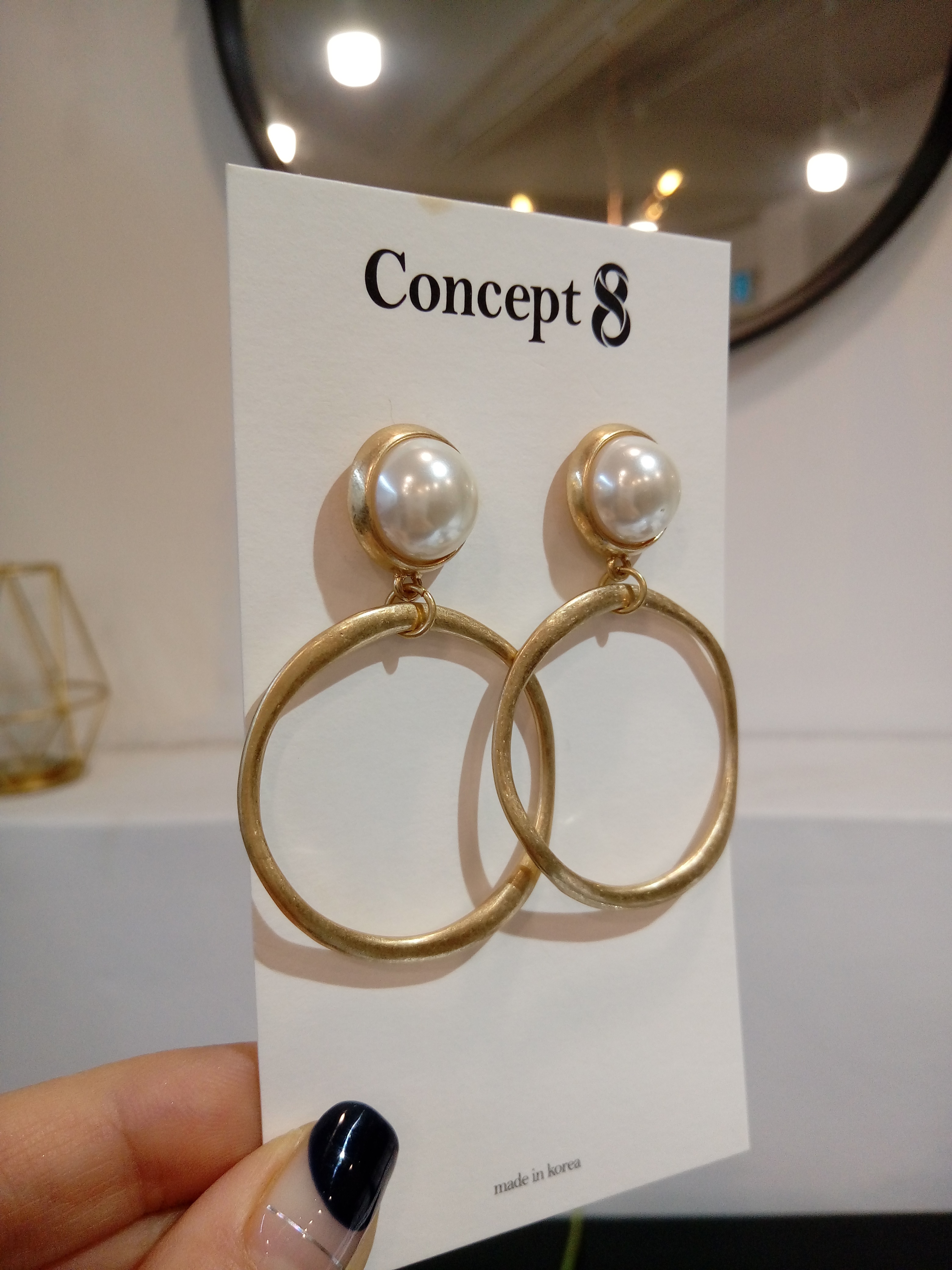 Pearl and matte earrings lady look sexy modern des