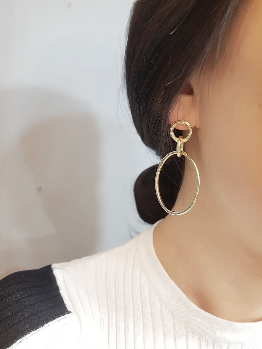 Modern and Bold Gold Ring Earrings Big Circle Circ