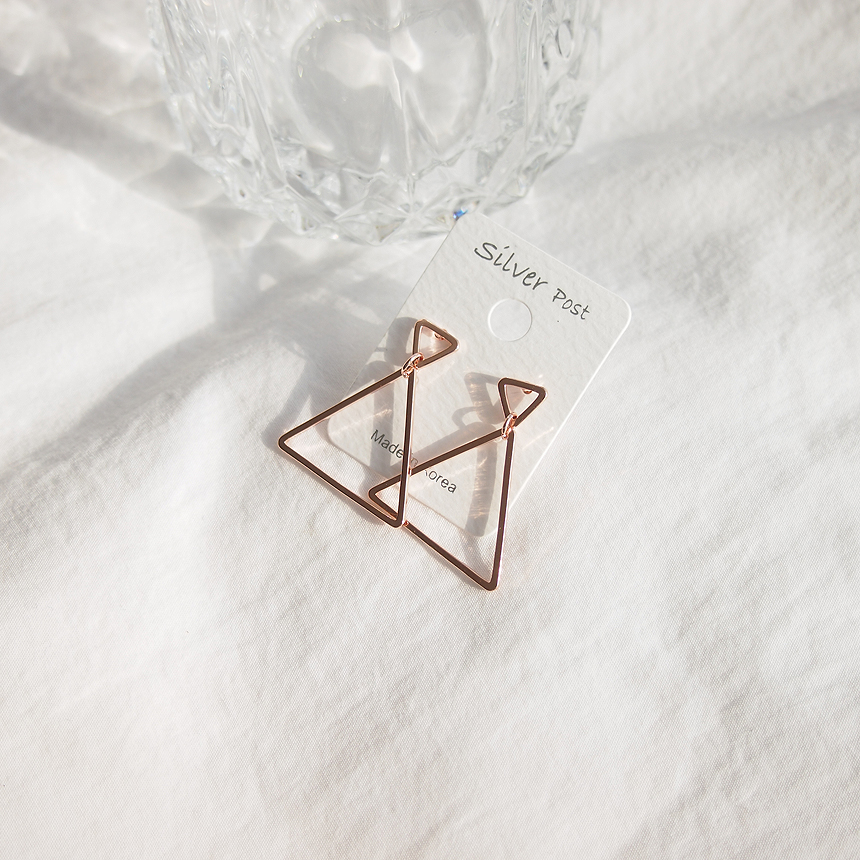 Allergy-free silver-plated triangular drop earring