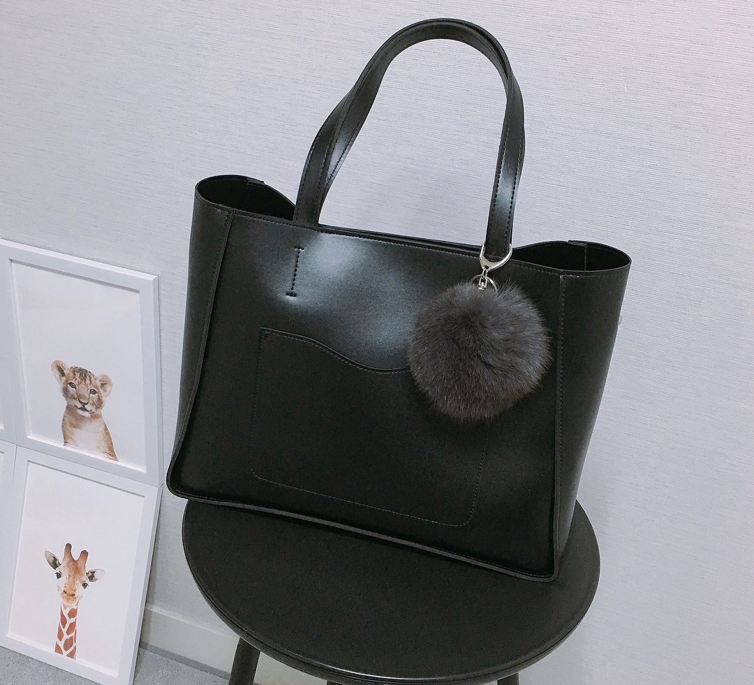 <b><p>Mont du Bai diaper bag with inn rice</p></b><b><p>モンデュベクおむつバッグインナー白米を含む</p></b><br /><br /><p align='center'>