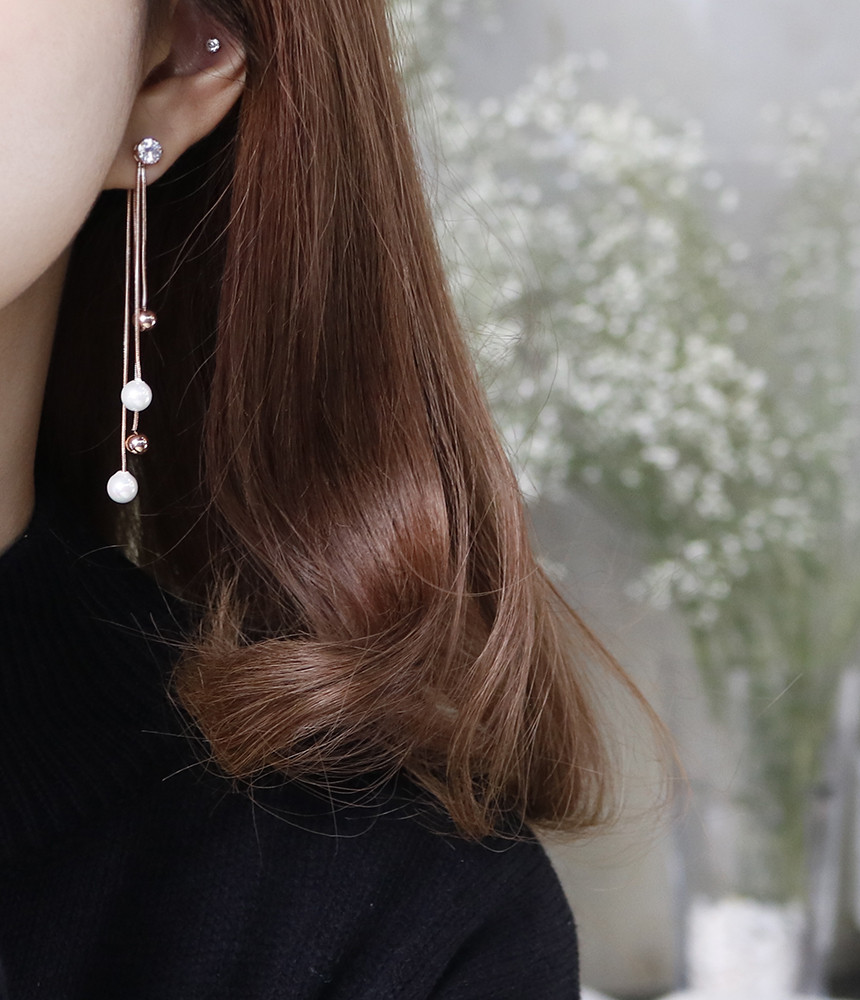 A variety of expressions BOLAN &amp LAURAN Surge S