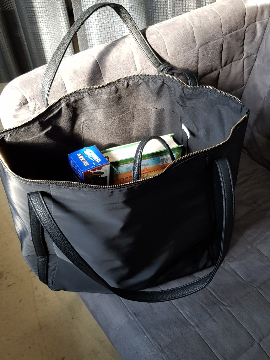 <b><p>Suit Casual Shoulder Bag Jewely Dai Puffy</p></b><b><p>スーツカジュアルショルダーバッグジュエルデイリーショーポベク20女性のバッグ30代</p></b><br /><br /><p align='center'>