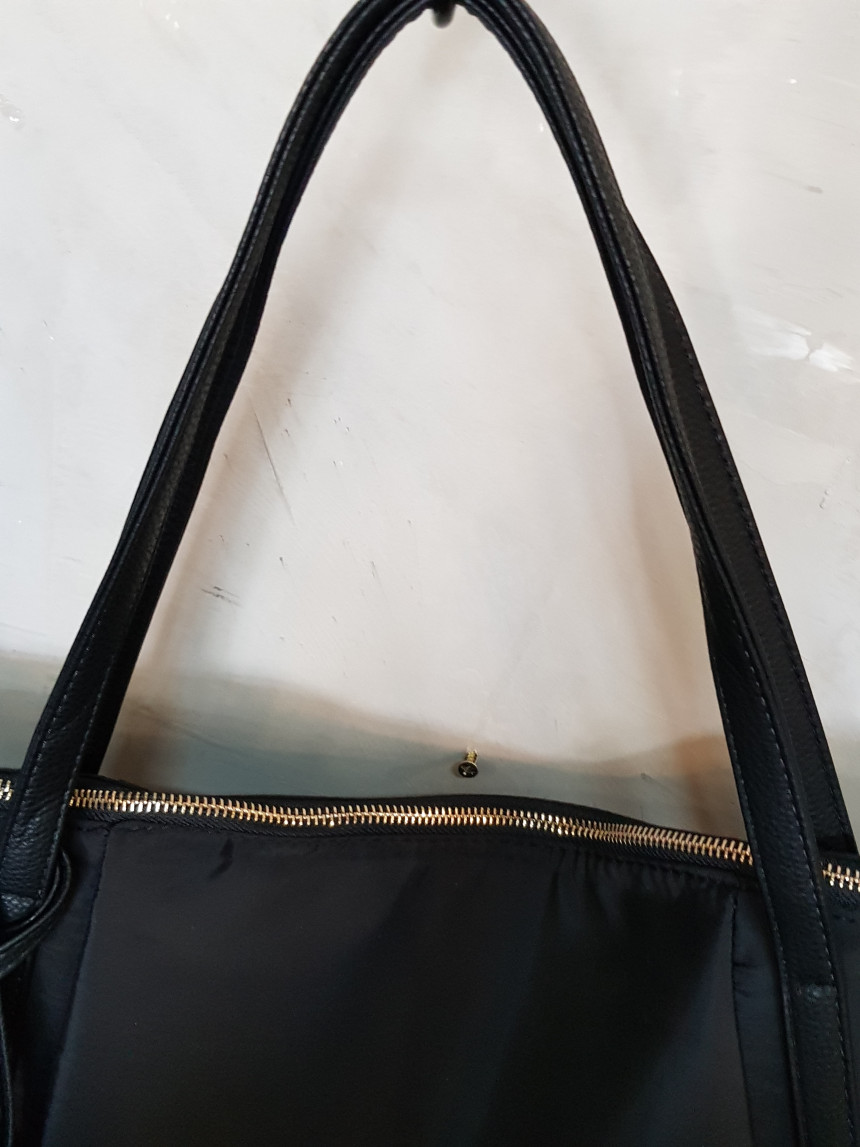 <b><p>Suit Casual Shoulder Bag Jewely Dai Puffy</p></b><b><p>スーツカジュアルショルダーバッグジュエルデイリーショーポベク20女性のバッグ30代</p></b><br /><br /><p align='center'>