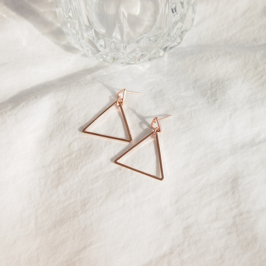 Allergy-free silver-plated triangular drop earring