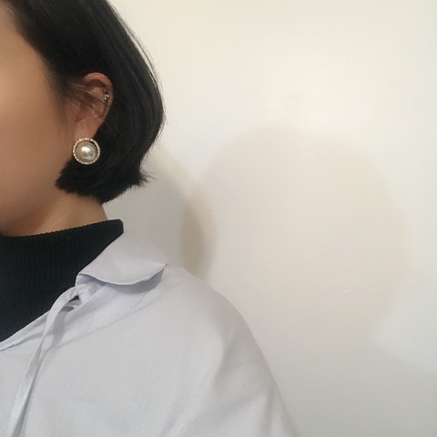 Emma Bold Pearl Earrings New Year's Statue 2017