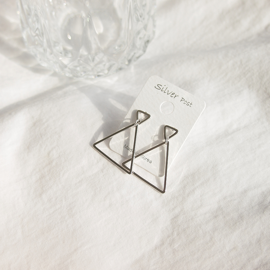 Allergy-free silver-plated triangular drop earring