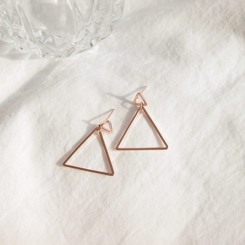 Allergy-free silver-plated triangular drop earring