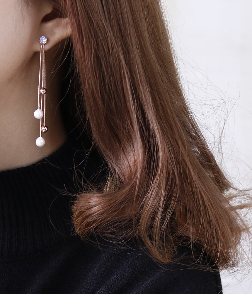 A variety of expressions BOLAN &amp LAURAN Surge S