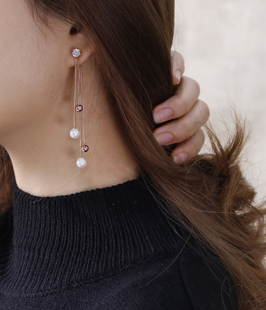 A variety of expressions BOLAN &amp LAURAN Surge S