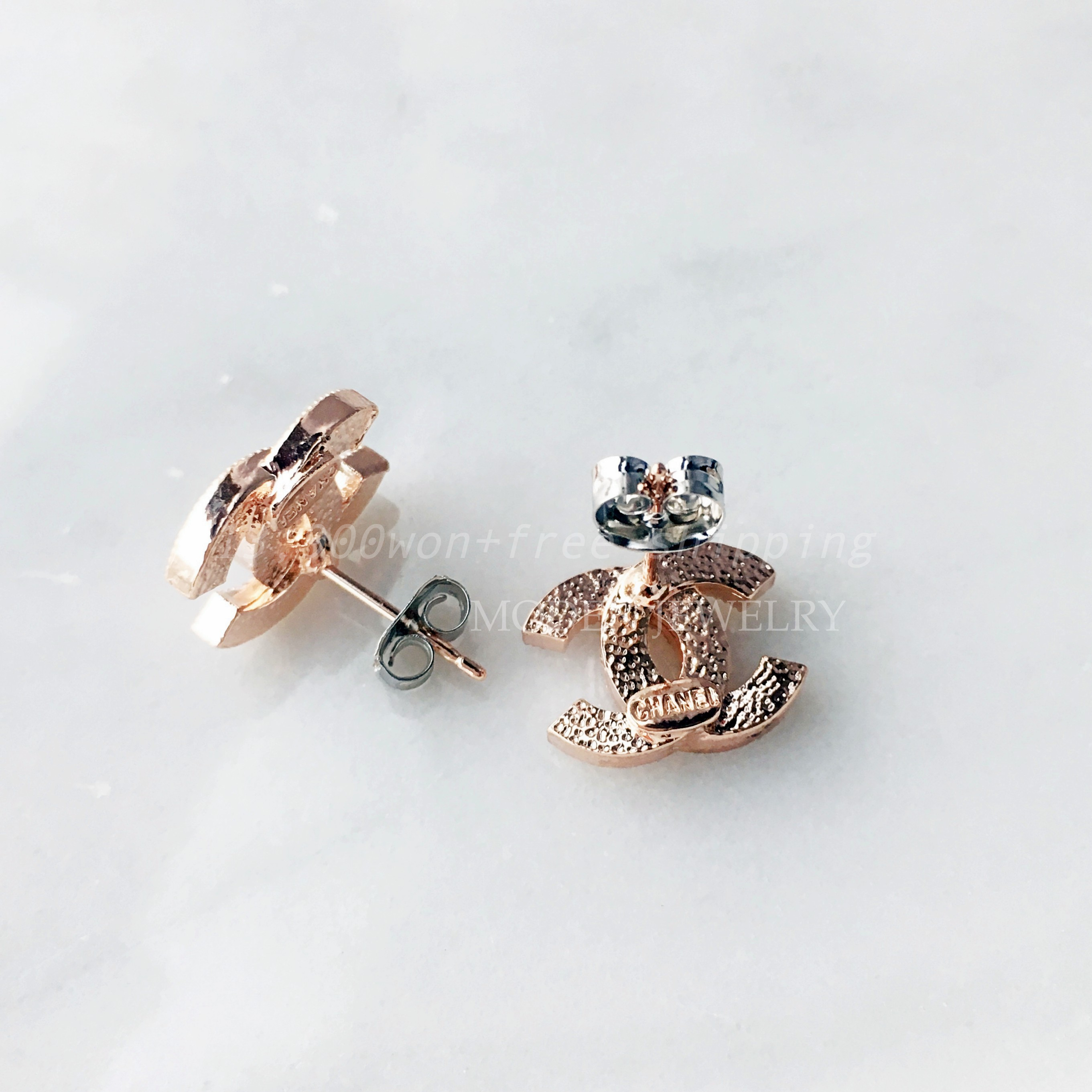 Cs Logo Earring Basic Signature Classic Design