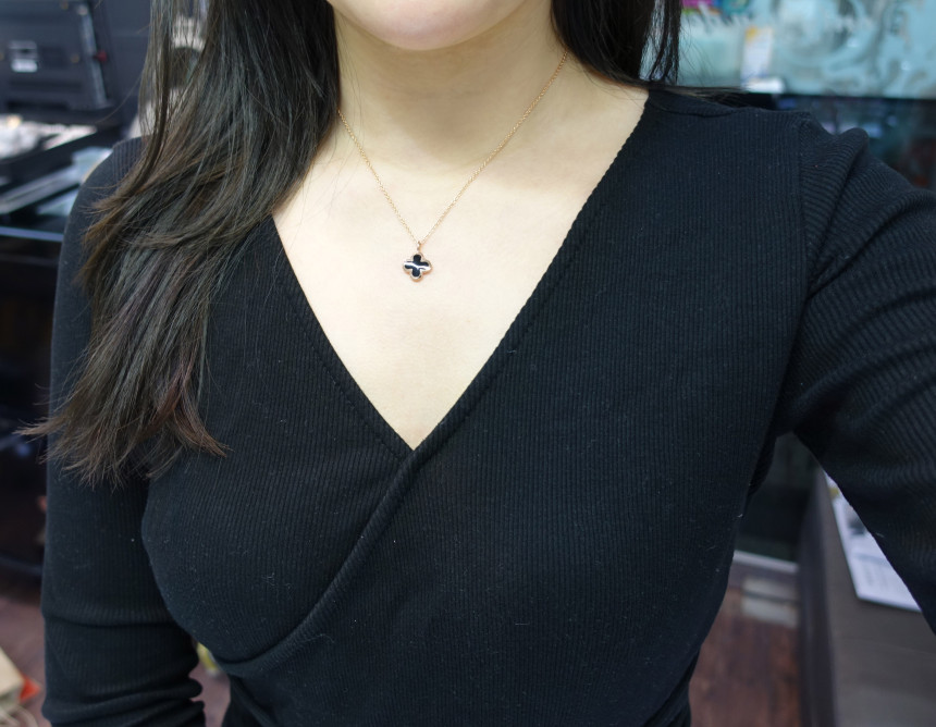 Onyx Four Leaf Clover Necklace Feminine fashionabl