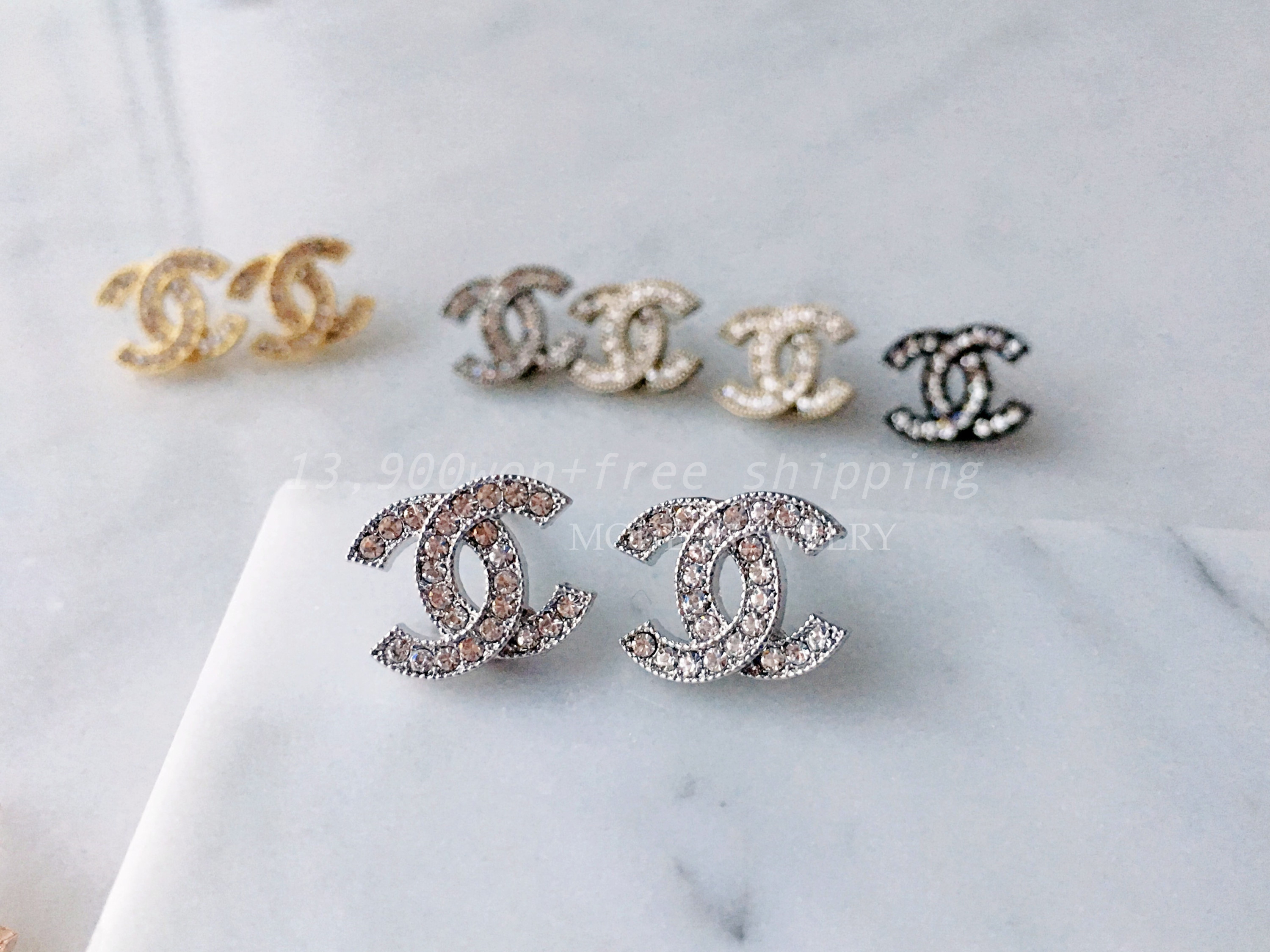 Cs Logo Earring Basic Signature Classic Design