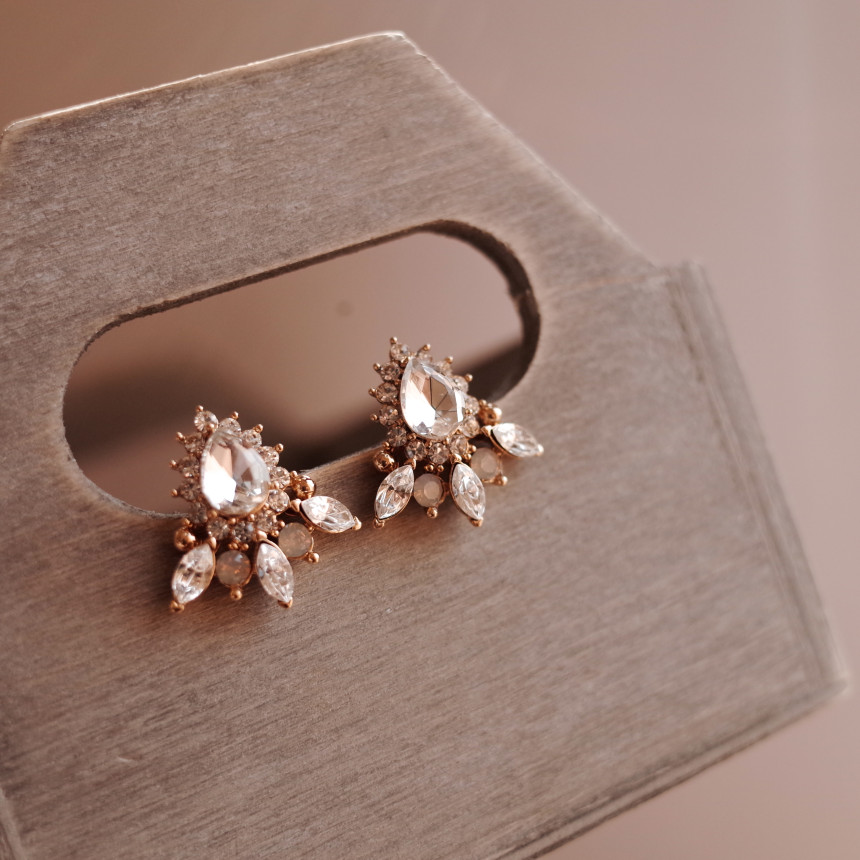 Chou Weddings Machi Bling Stone Silver Earrings St