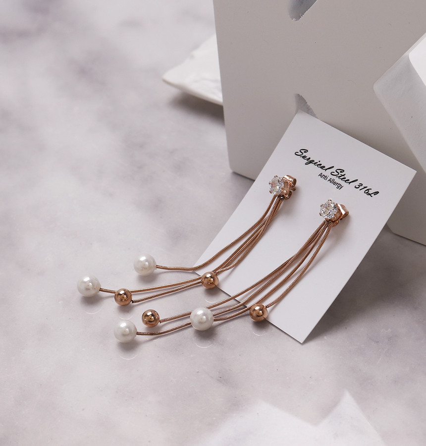 A variety of expressions BOLAN &amp LAURAN Surge S