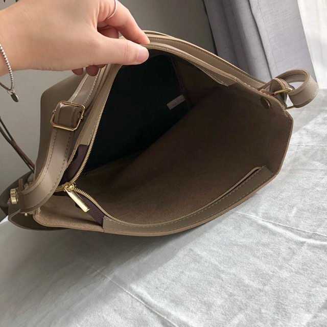 <b><p>Mini pocket dly bag shoulder be comfortable</p></b><b><p>ミニポケットデイリーショルダーバッグバケットバッグ快適なルック手軽流行のないベーシックカジュアルシン</p></b><br /><br /><p align='center'>