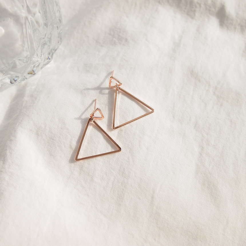 Allergy-free silver-plated triangular drop earring