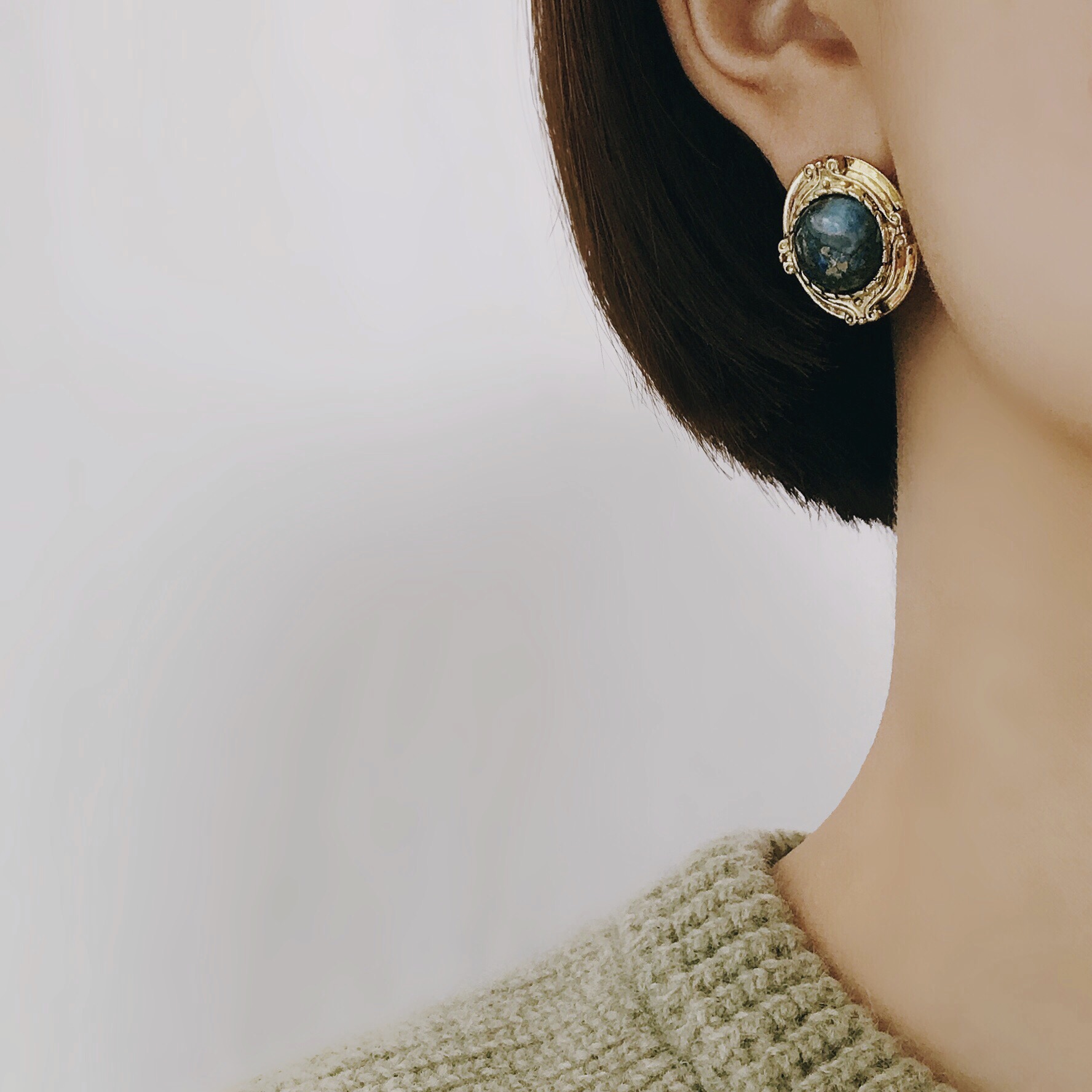 Hamaica earrings titanium spikes antique stone bol