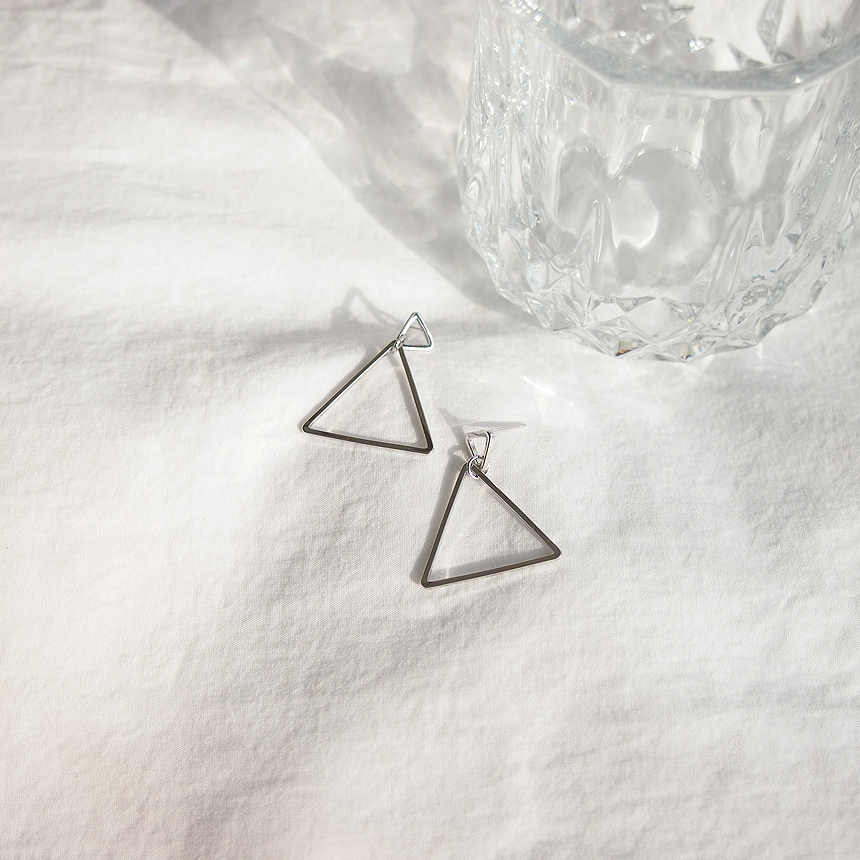 Allergy-free silver-plated triangular drop earring