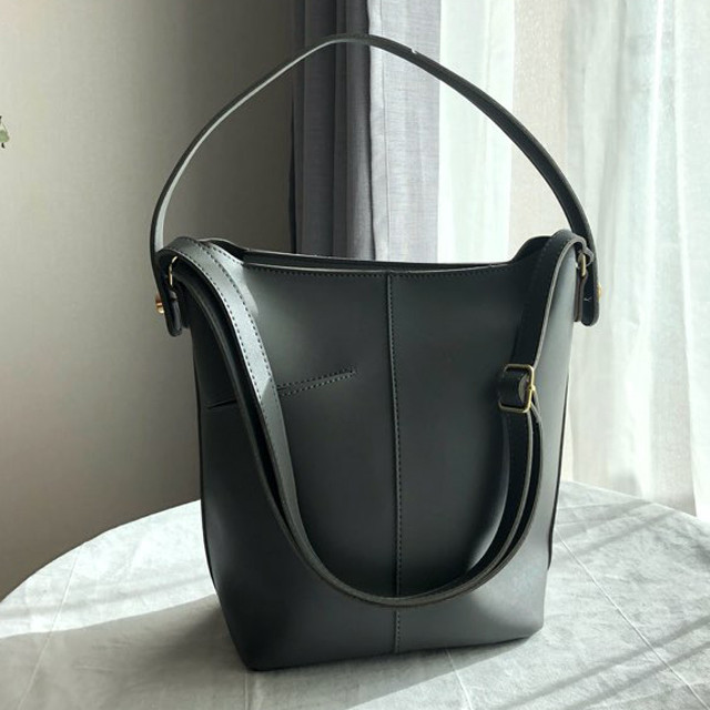 <b><p>Mini pocket dly bag shoulder be comfortable</p></b><b><p>ミニポケットデイリーショルダーバッグバケットバッグ快適なルック手軽流行のないベーシックカジュアルシン</p></b><br /><br /><p align='center'>