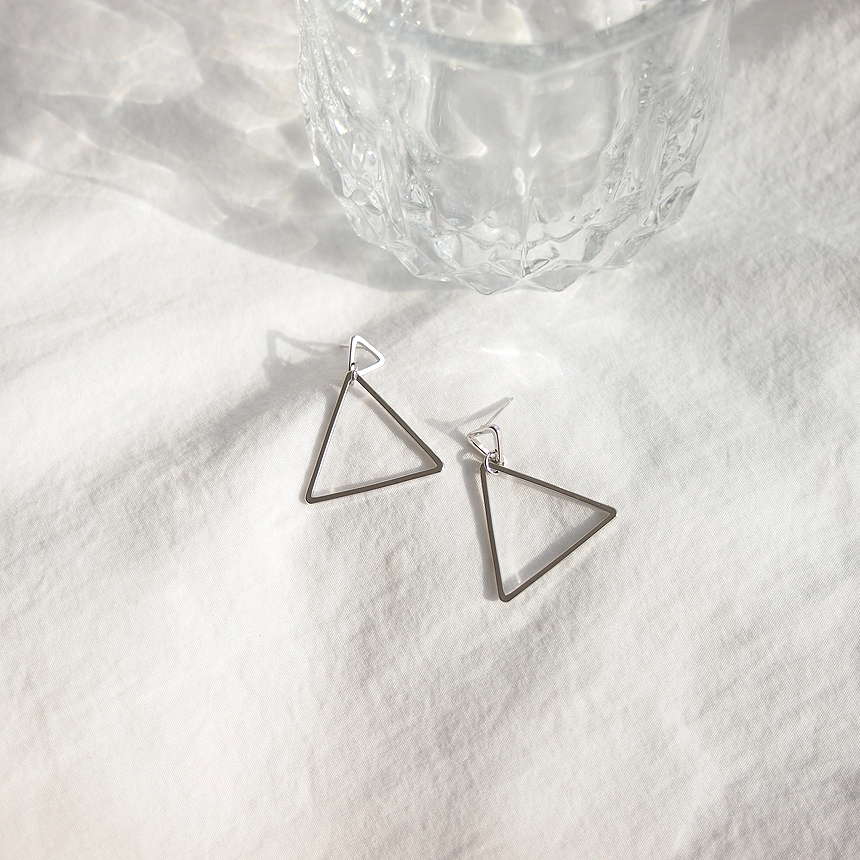 Allergy-free silver-plated triangular drop earring