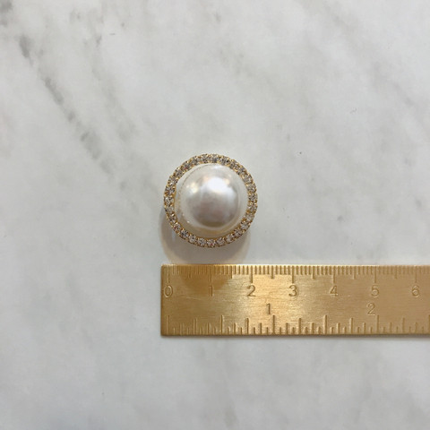 Emma Bold Pearl Earrings New Year's Statue 2017