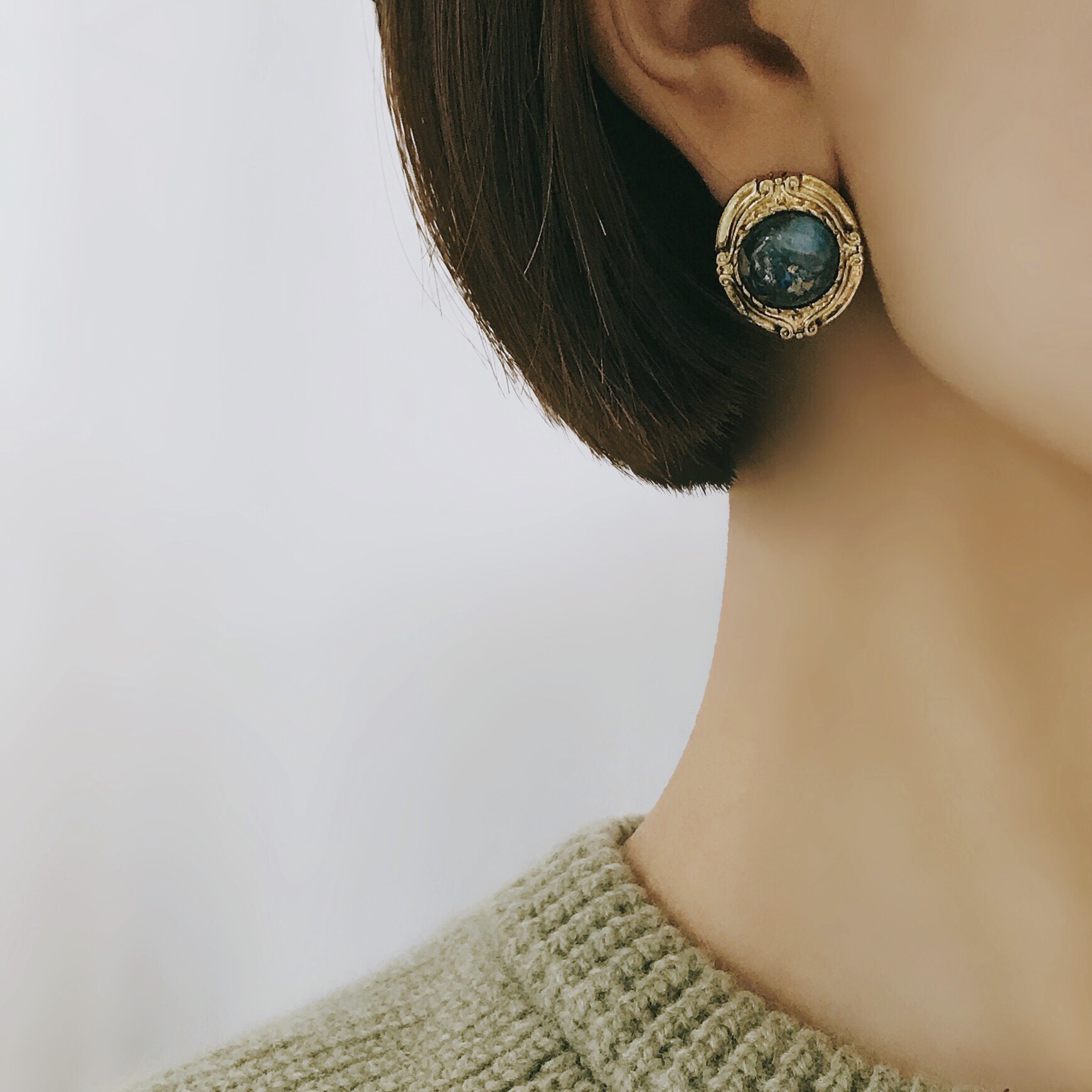 Hamaica earrings titanium spikes antique stone bol