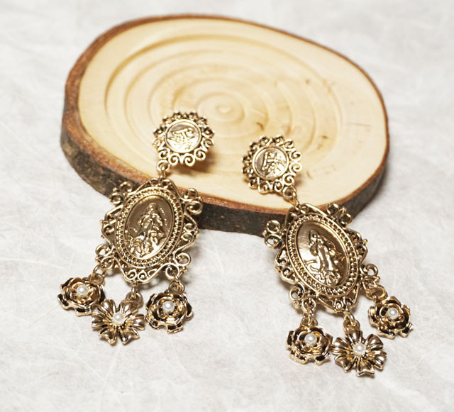 Triple Flower Antique Earrings Bold Twenties Femal