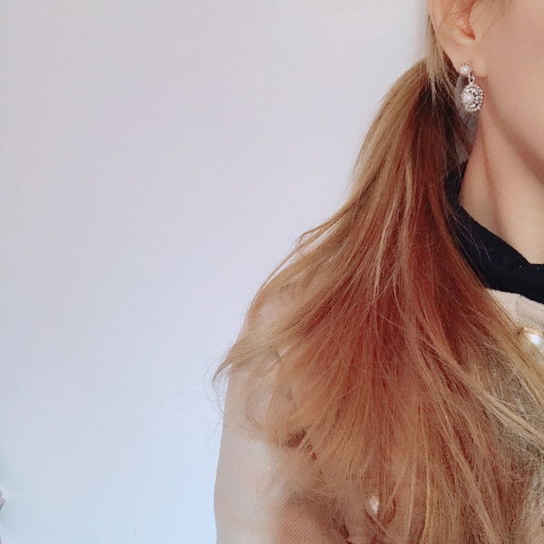 Bella Entique Silver Earrings