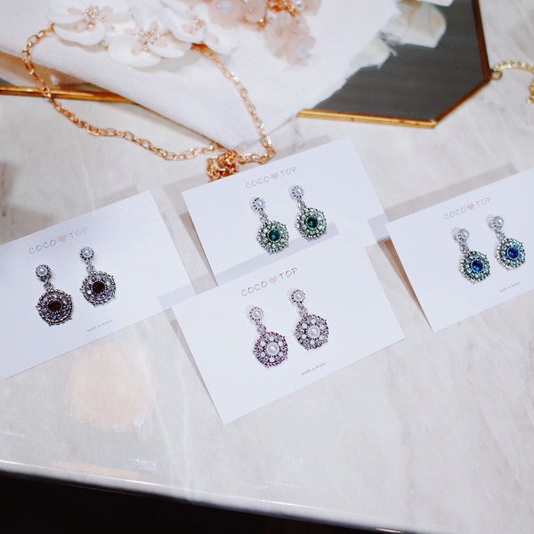 Bella Entique Silver Earrings