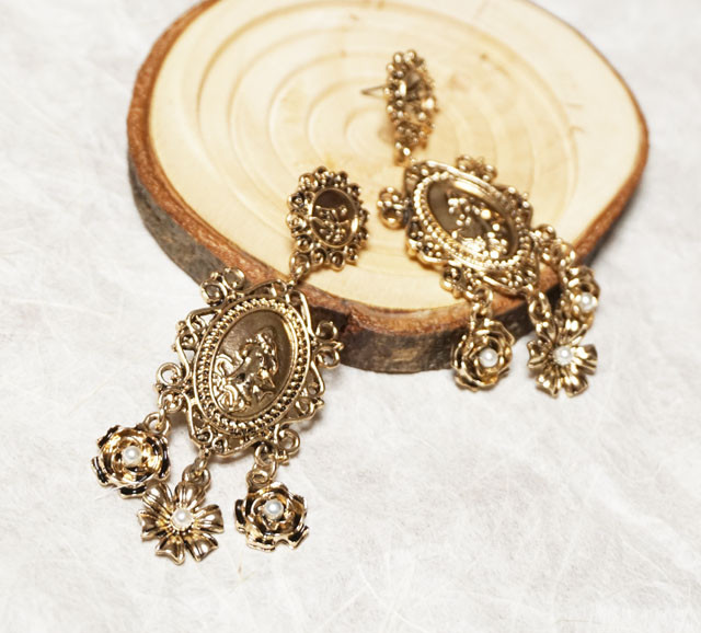 Triple Flower Antique Earrings Bold Twenties Femal