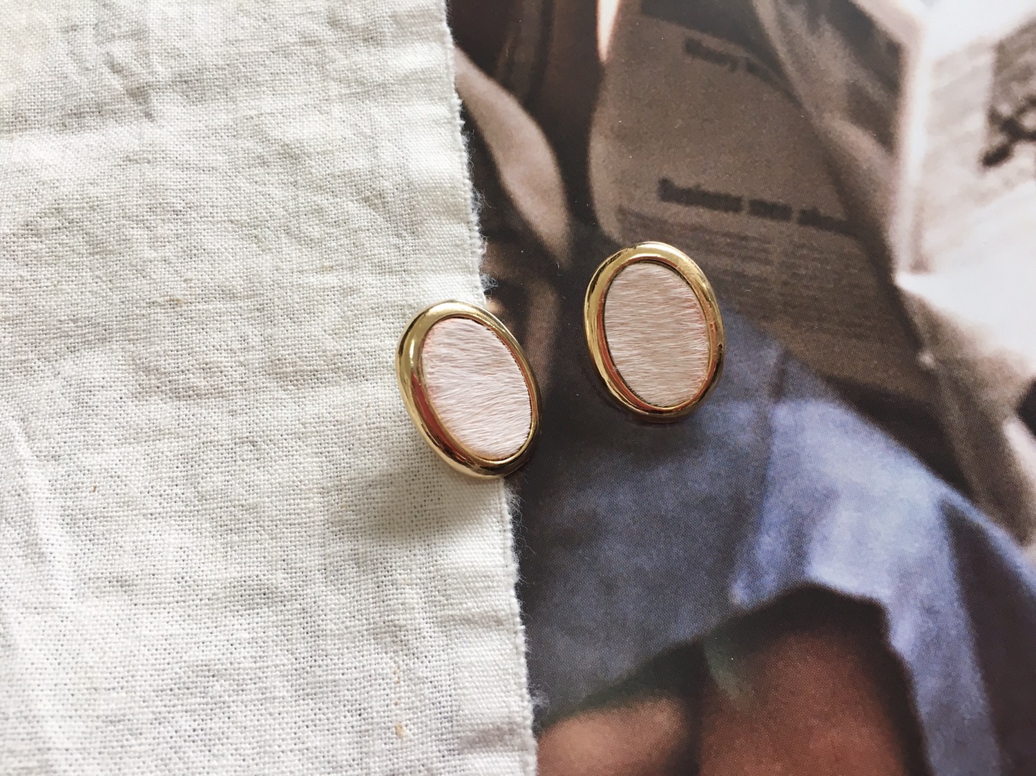Songchi ellipse earrings Pink sticking