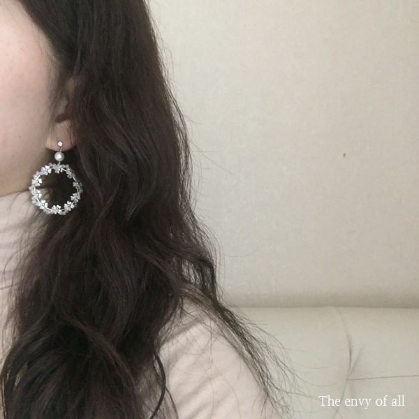 Free Shipping Zircon Circle Antique Earrings Flowe