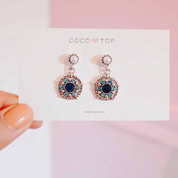 Bella Entique Silver Earrings