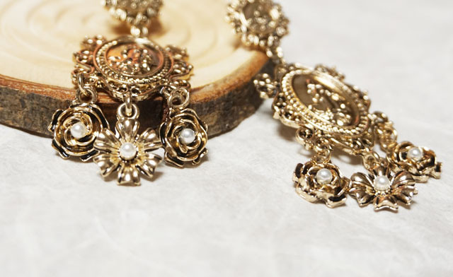Triple Flower Antique Earrings Bold Twenties Femal