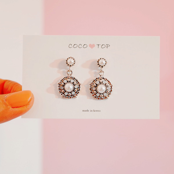 Bella Entique Silver Earrings