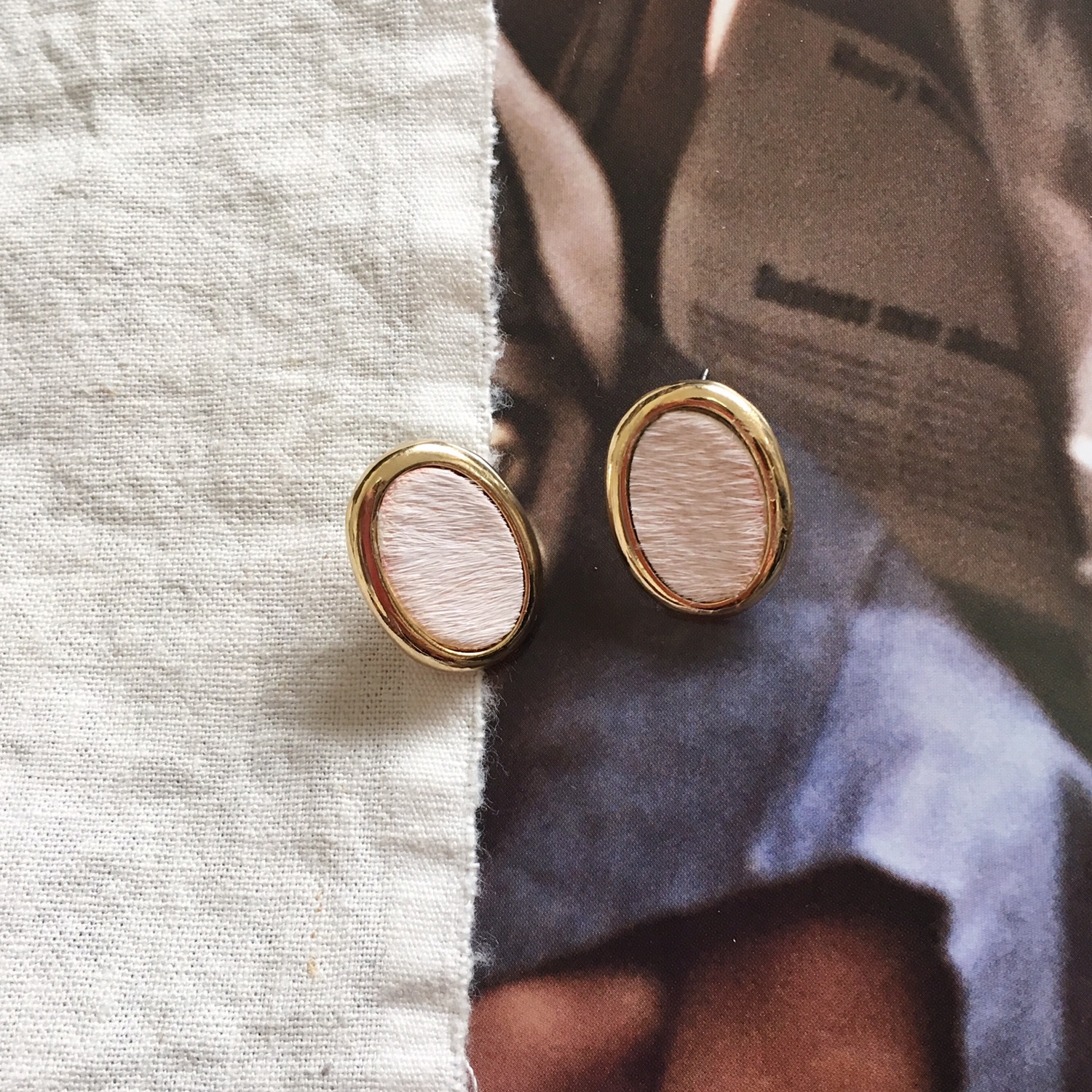 Songchi ellipse earrings Pink sticking