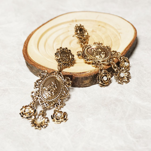Triple Flower Antique Earrings Bold Twenties Femal