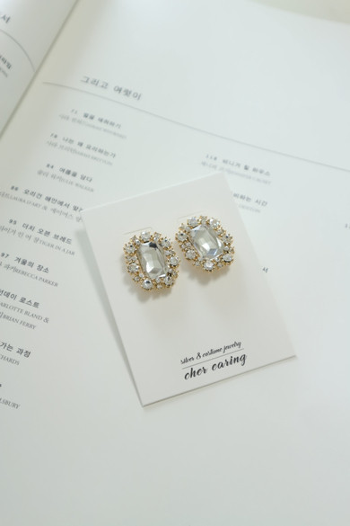 titaniumpost gold antique bold earrings bling blin