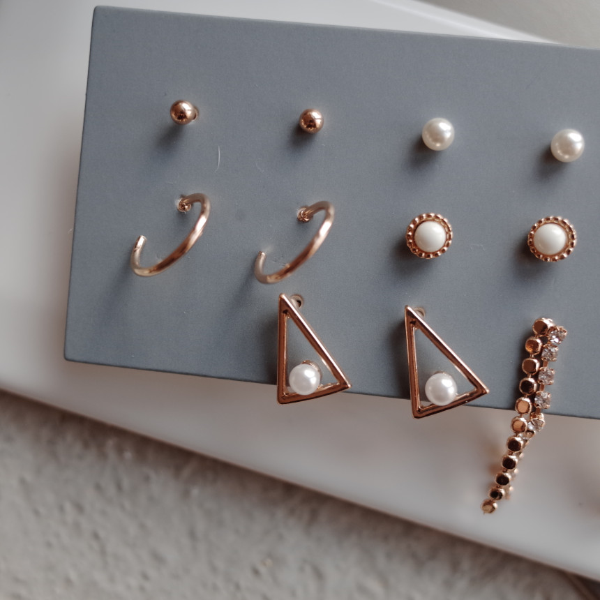 <b><p>16SET Princess earg Stylish Luxuous metal</p></b><b><p>16SET プリンセス イヤグ スタイリッシュな 高級感のある メタル モダンな</p></b><br /><br /><p align='center'>