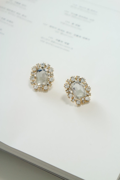 titaniumpost gold antique bold earrings bling blin