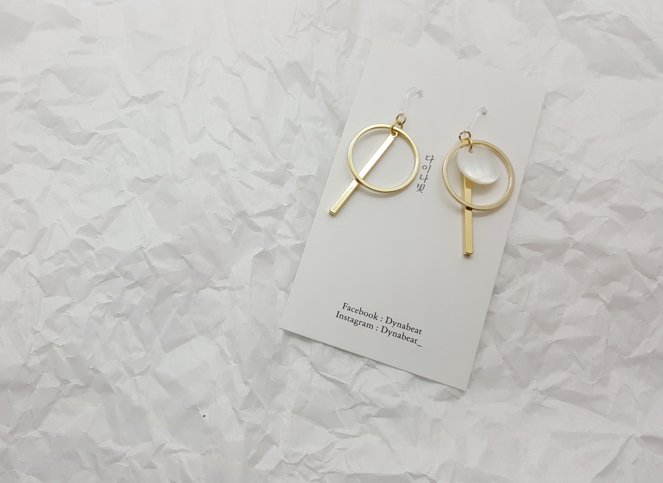 Dyna Light Round Earrings Drop Earrings Gold, Silv