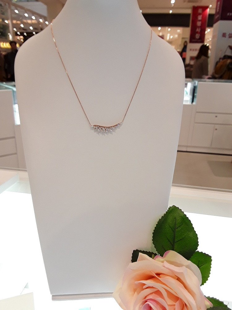 Stonehenge rose gold necklace K0727 Lovely look Cl